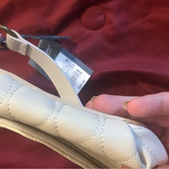 Universal Thread Quilted White Fanny pack - Picture 7 of 9